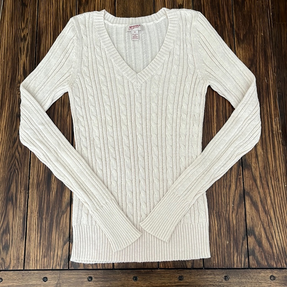 EUC Arizona beige fine cable knit sweater
